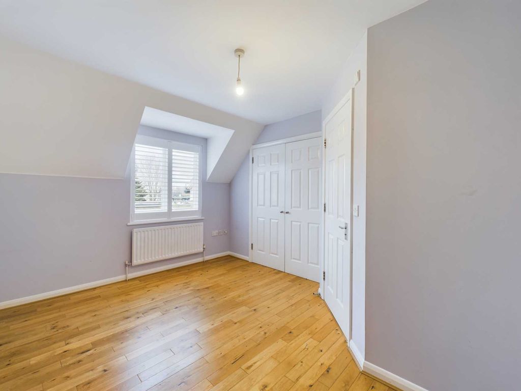 4 bed property for sale in White Lion Street, Apsley HP3, £480,000