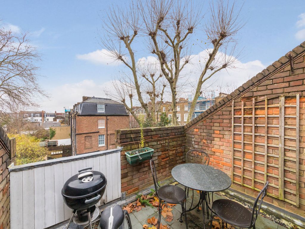 3 bed flat for sale in College Cross, Islington N1, £1,100,000