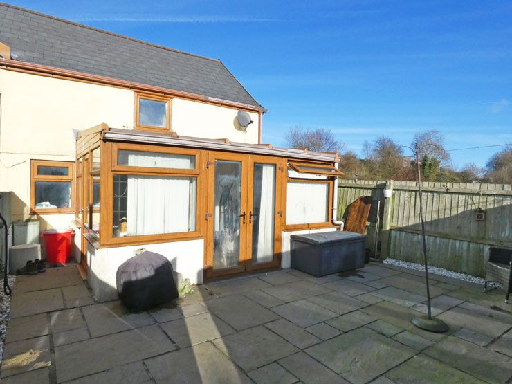 2 bed cottage for sale in Heol Fawr, Nelson, Treharris CF46, £129,950