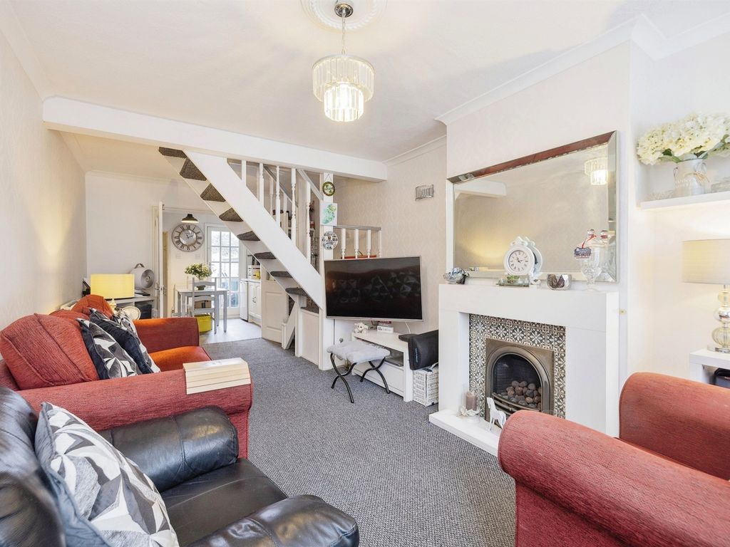 2 bed terraced house for sale in Capel Road, Watford WD19, £400,000