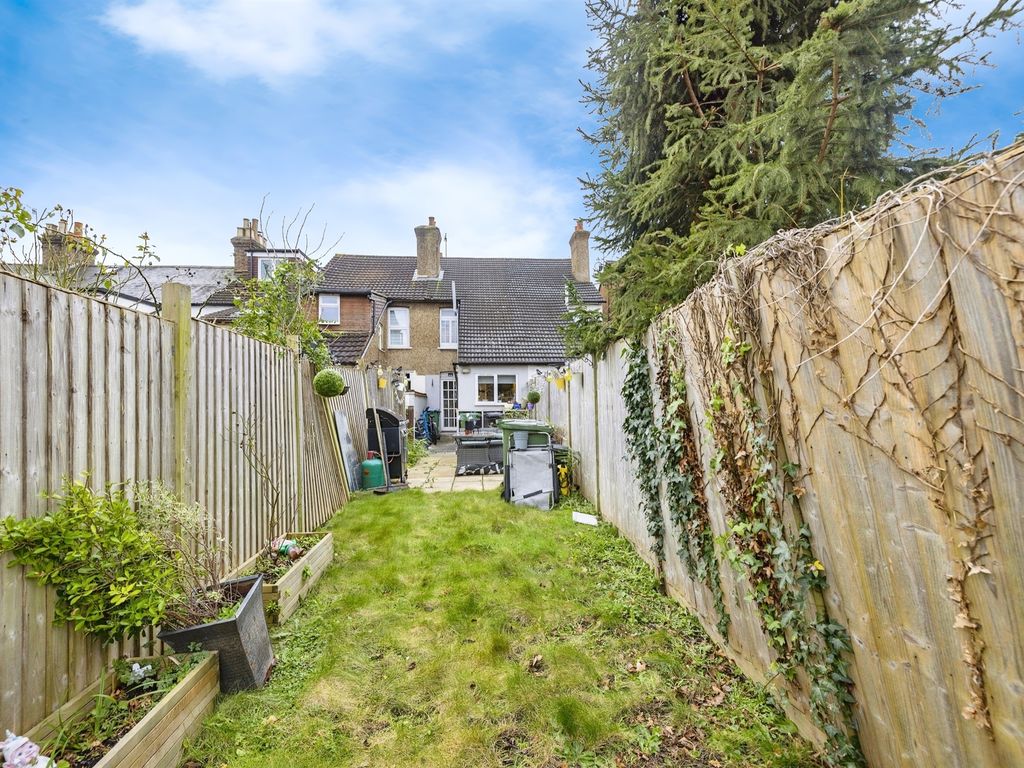 2 bed terraced house for sale in Capel Road, Watford WD19, £400,000