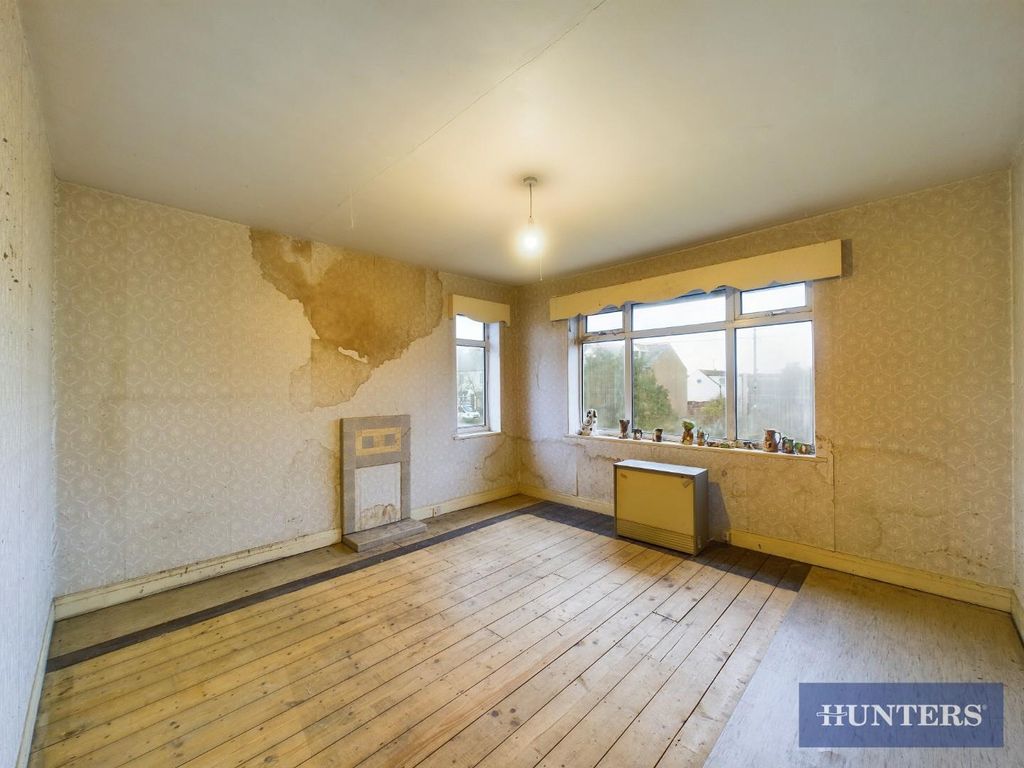 4 bed detached house for sale in North Marine Road, Flamborough, Bridlington YO15, £300,000