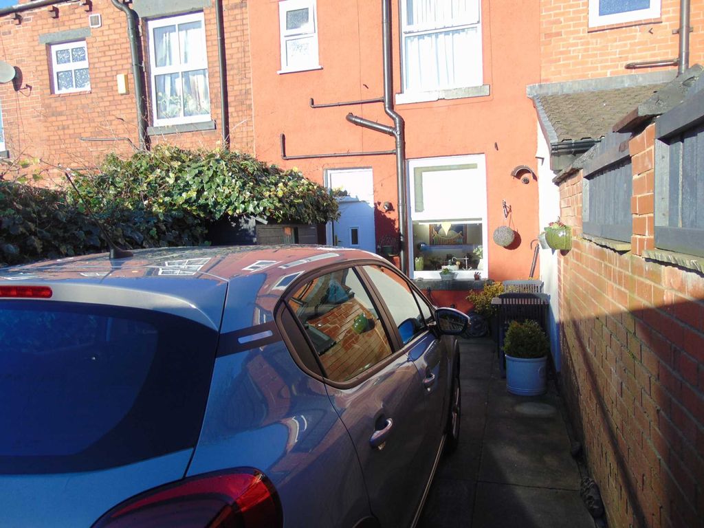 2 bed terraced house for sale in Turf Lane, Royton OL2, £159,950