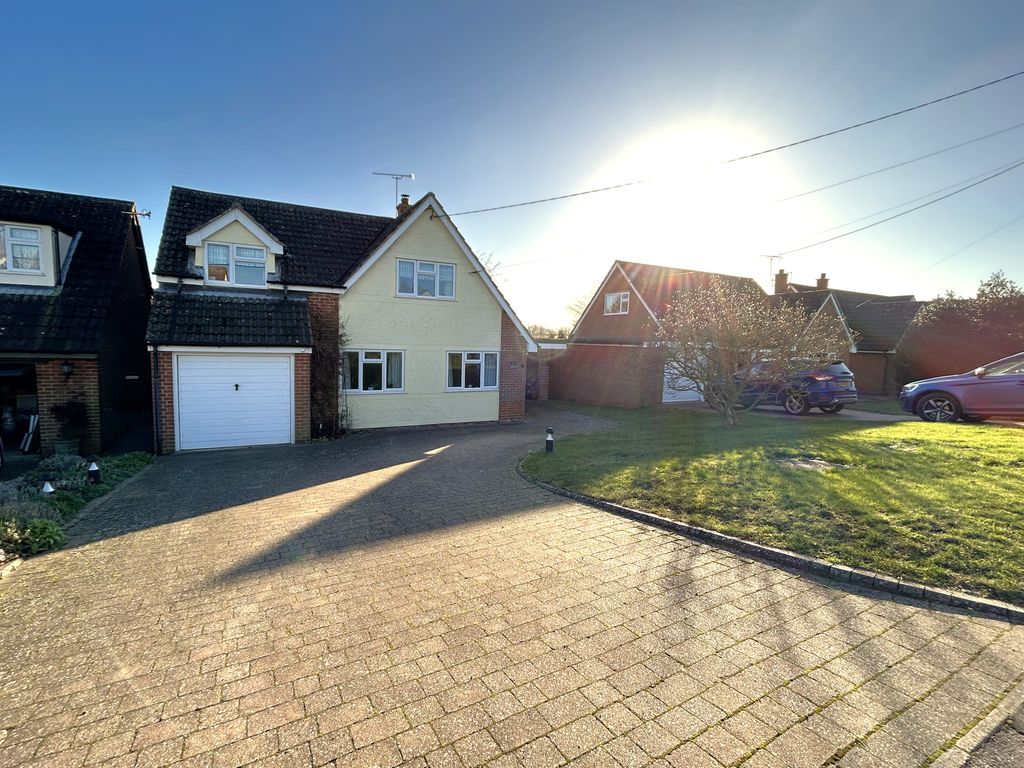 4 bed detached house for sale in Dunmow Road, Great Bardfield CM7, £635,000