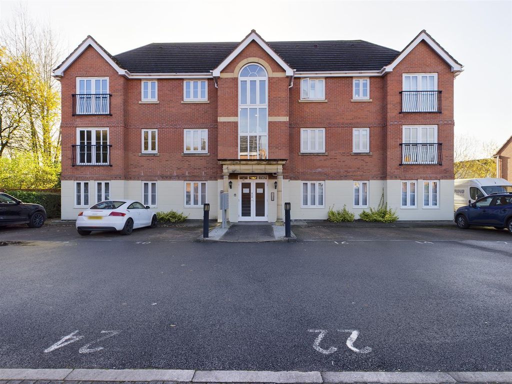 2 bed flat for sale in Hayeswood Grove, Stoke-On-Trent, Staffordshire ST6, £105,000