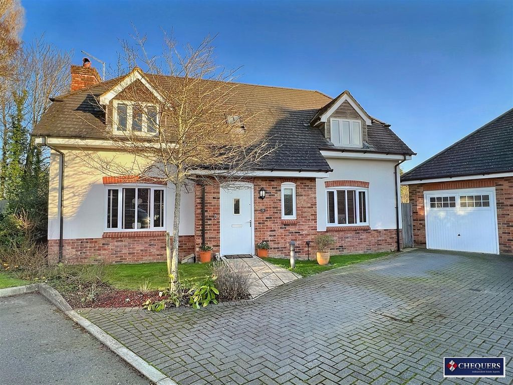 3 bed detached house for sale in Rawdon Close, Old Basing, Basingstoke RG24, £595,000