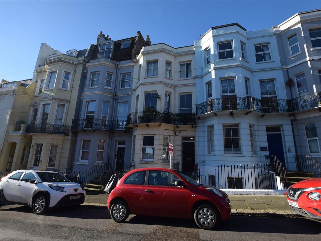 2 bed flat to rent in Magdalen Road, St. Leonards-On-Sea TN37, £950 pcm
