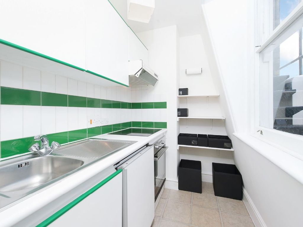 Studio for sale in Cranley Gardens, London SW7, £475,000