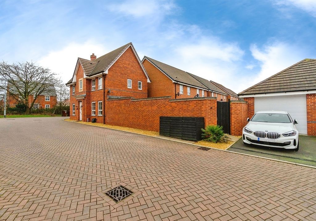 3 bed detached house for sale in Preece Drive, Hednesford, Cannock WS12, £315,000