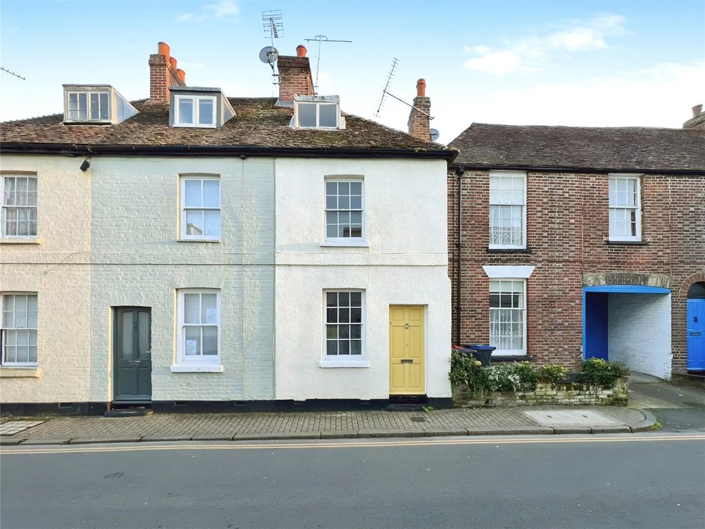 3 bed terraced house to rent in Stour Street, Canterbury, Kent CT1, £1,590 pcm