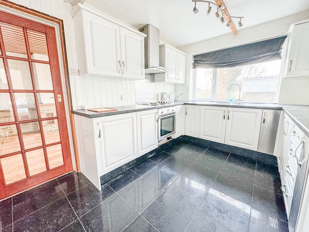 3 bed semi-detached house for sale in Ball Road, Llanrumney, Cardiff. CF3, £240,000