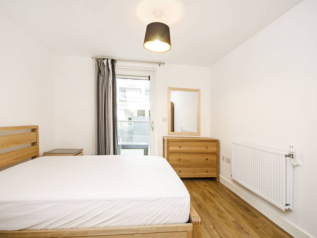 1 bed flat to rent in Dalston Square, Dalston, London E8, £2,250 pcm