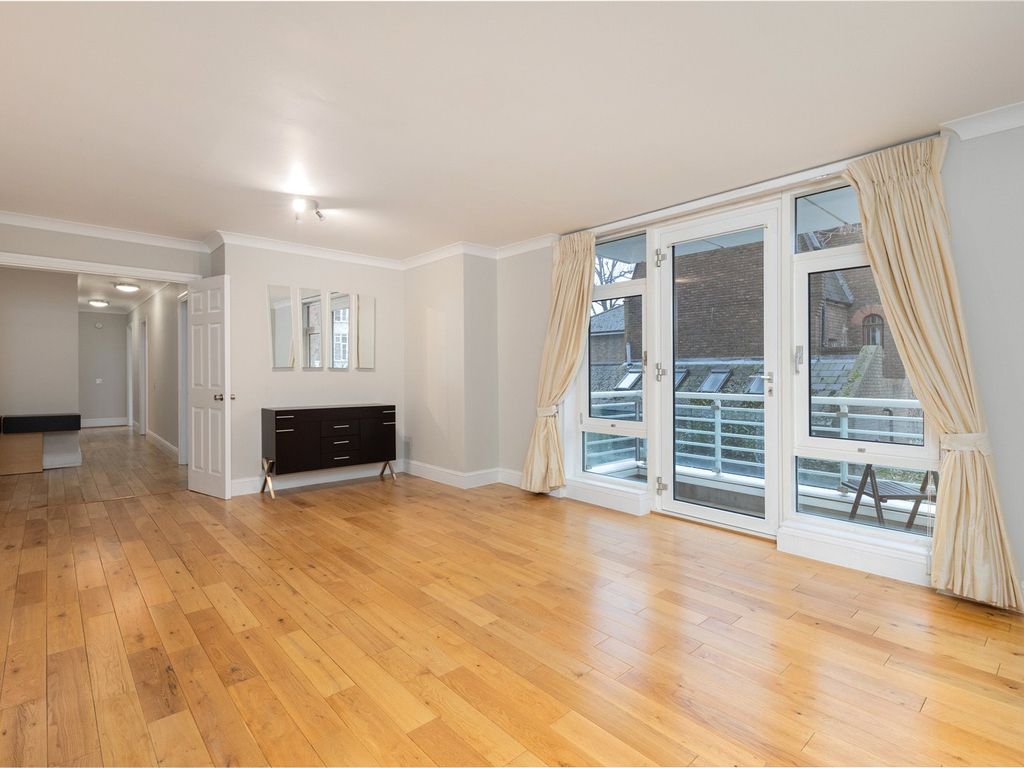 3 bed flat for sale in Abbey Road, London NW8, £1,500,000