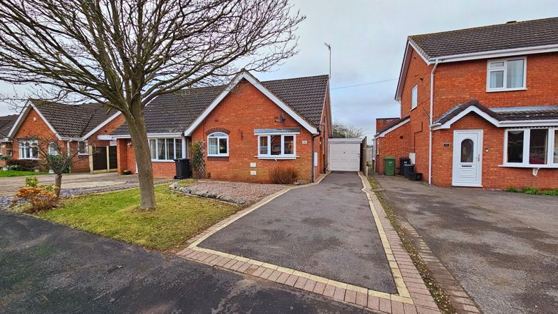 1 bed bungalow for sale in Stourbridge, Wollaston, Meadow Park Road DY8, £210,000
