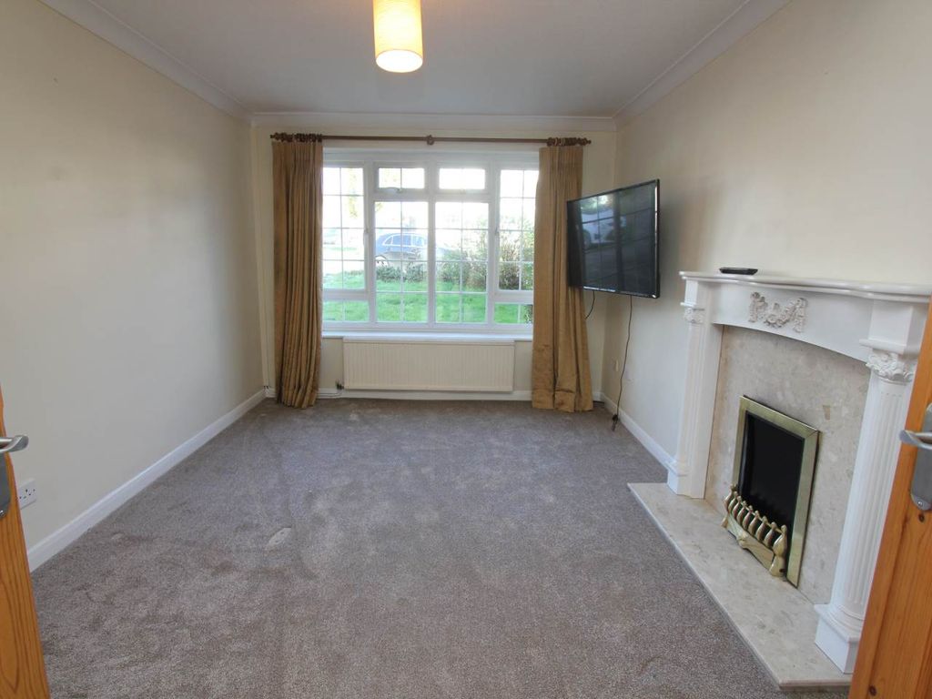 4 bed property to rent in Eurgan Close, Llantwit Major, Vale Of Glamorgan CF61, £1,095 pcm