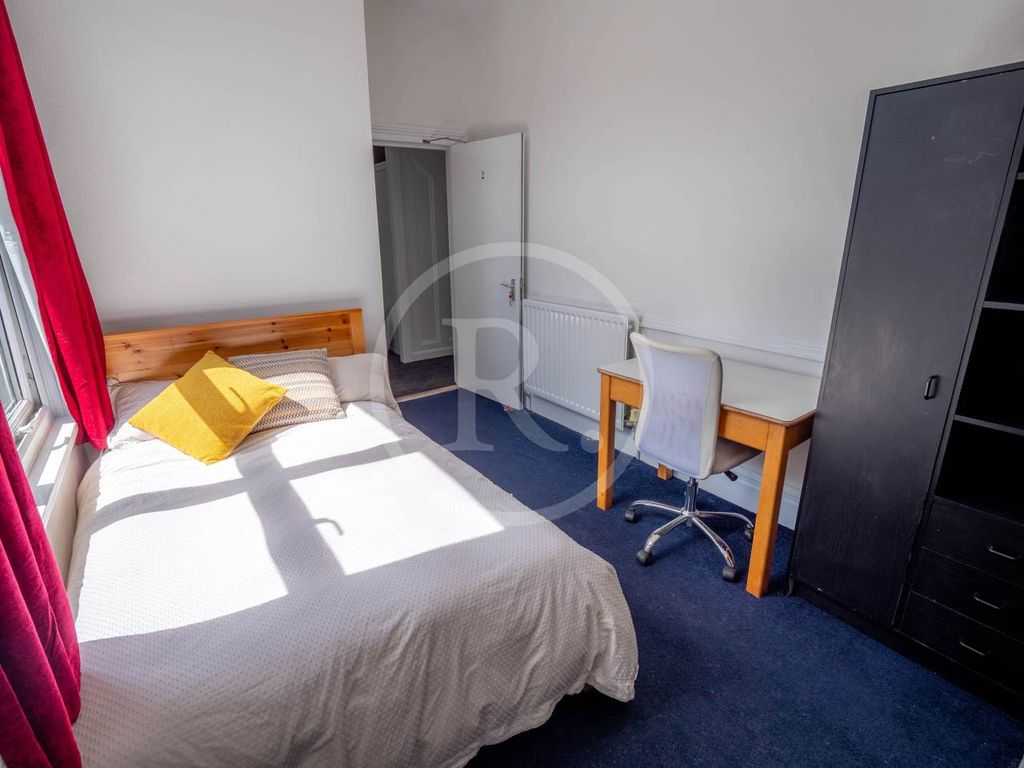 7 bed property to rent in Iorwerth Avenue, Aberystwyth, Ceredigion SY23, £3,185 pcm
