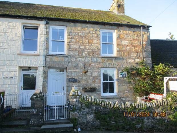 3 bed cottage for sale in Church Street, Newport, Pembrokeshire SA42, £525,000