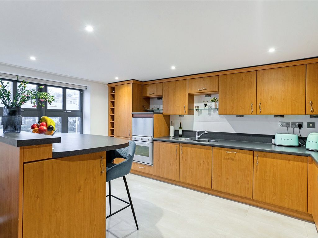 3 bed flat for sale in Redcliff Backs, Bristol BS1, £655,000