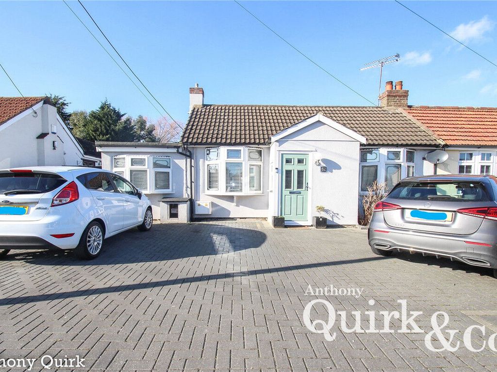 4 bed semi-detached bungalow for sale in 62 Basildon Drive, Basildon, Essex SS15, £525,000