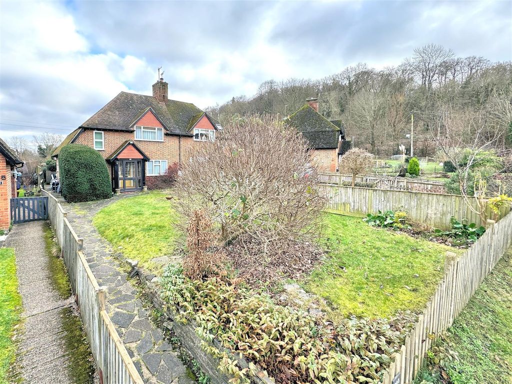 2 bed semi-detached house for sale in Bois Moor Road, Chesham HP5, £450,000