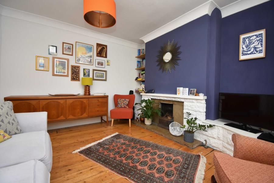 2 bed maisonette to rent in William Street, Totterdown, Bristol BS3, £1,500 pcm