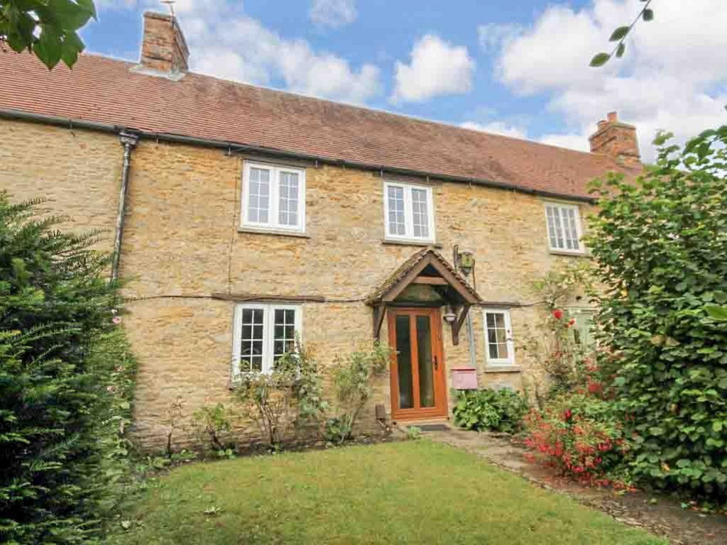 3 bed cottage for sale in Church Street, Kidlington OX5, £525,000