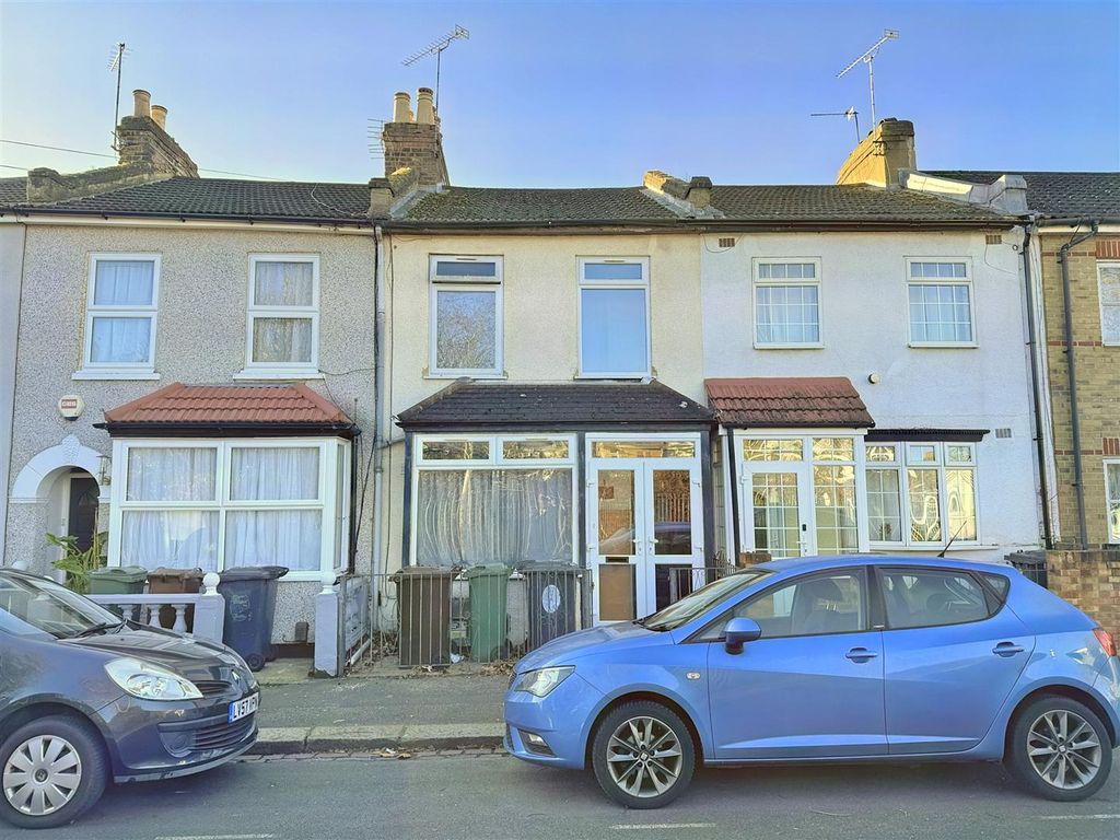 2 bed terraced house for sale in Dawlish Road, London E10, £495,000