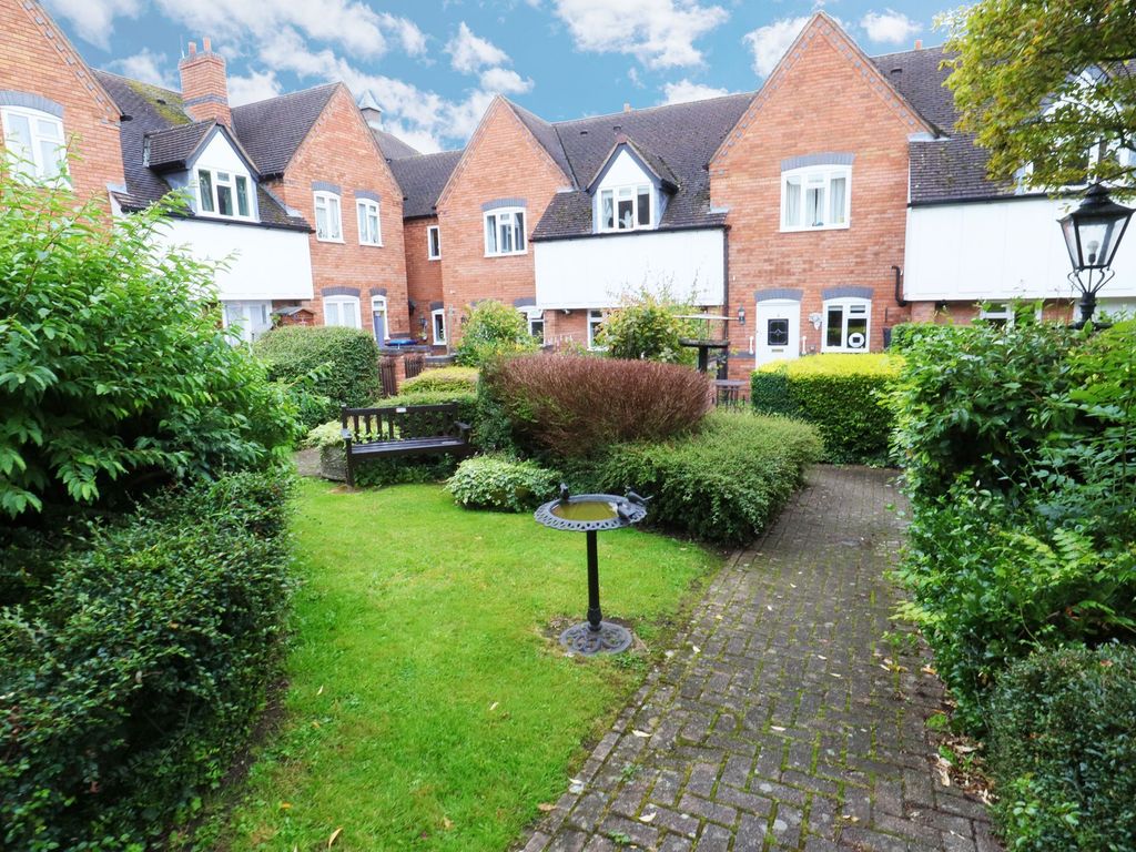 2 bed property for sale in Gas House Lane, Alcester B49, £170,000