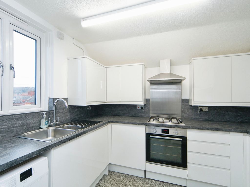 2 bed flat for sale in Everard Road, Llandrillo-Yn-Rhos, Bae Colwyn, Everard Road LL28, £105,000