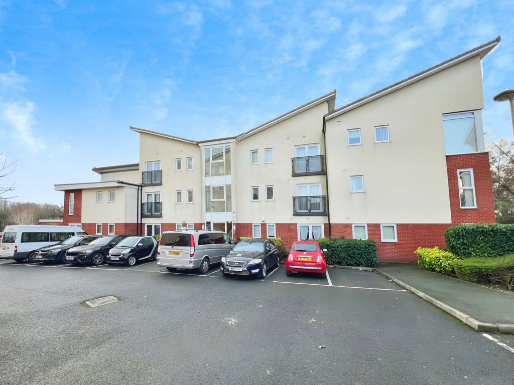 2 bed flat for sale in Wilton Court, Stoke-On-Trent, Staffordshire ST1, £55,000