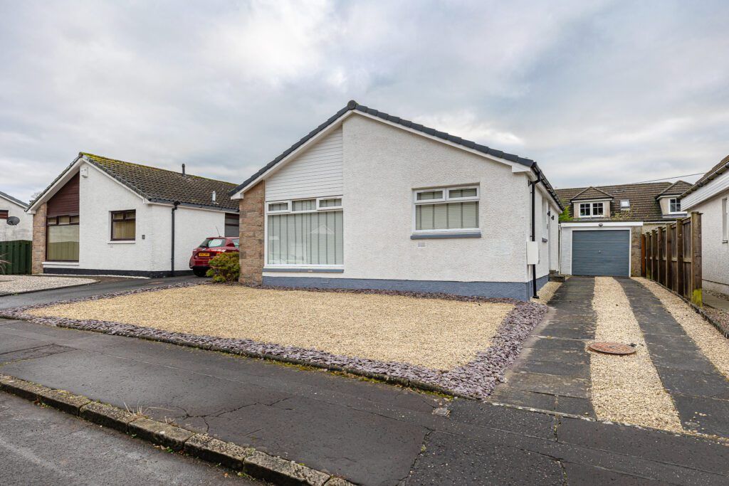 3 bed detached bungalow for sale in Broomhill Place, Stirling FK7, £270,000