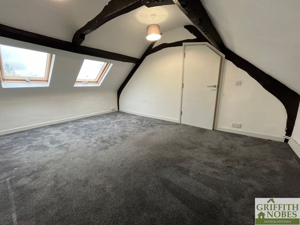 2 bed flat to rent in Flat 2, The Ship Inn, Moor Street, Upper Framilode, Gloucester, Gloucestershire GL2, £800 pcm