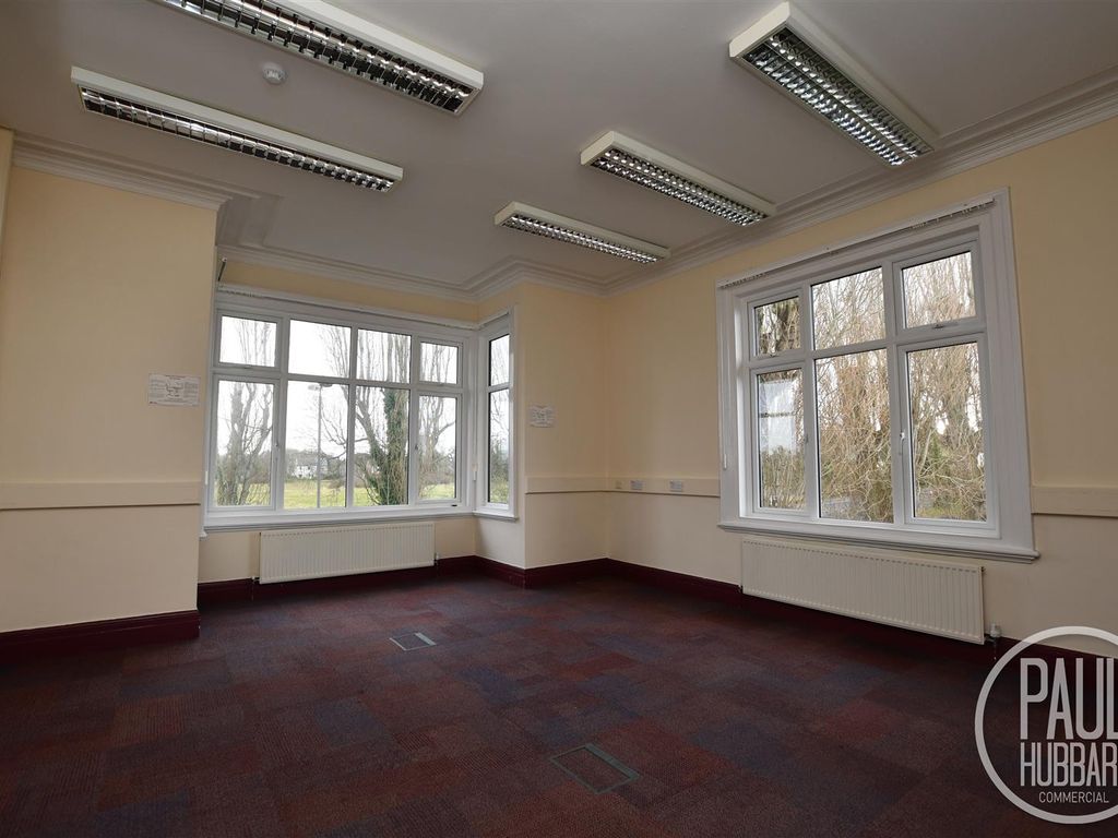 Office to let in School Road, Lowestoft NR33, £12,000 pa