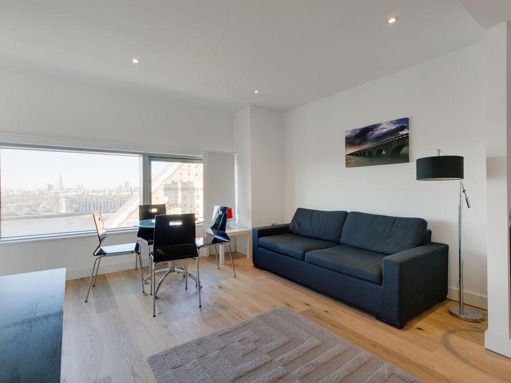 Studio to rent in Marsh Wall, London E14, £2,145 pcm