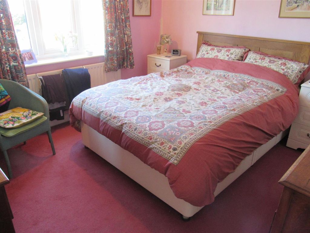 3 bed property for sale in Oakdale Road, Herne Bay CT6, £399,950