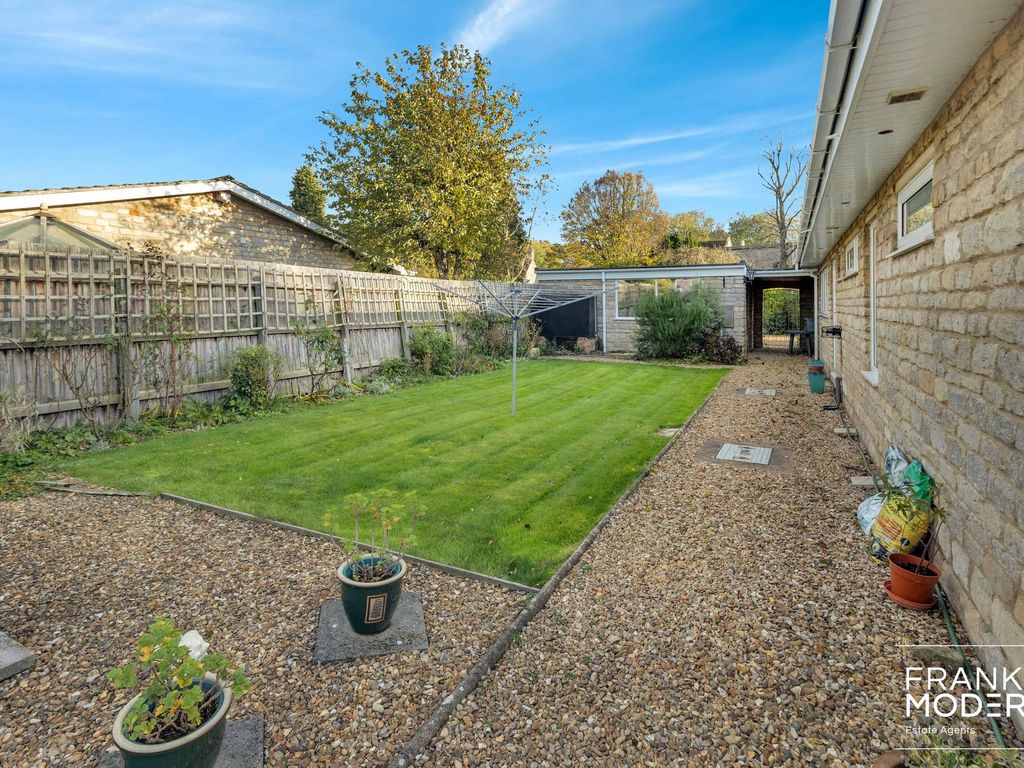 4 bed detached bungalow for sale in Nene Way, Sutton PE5, £650,000