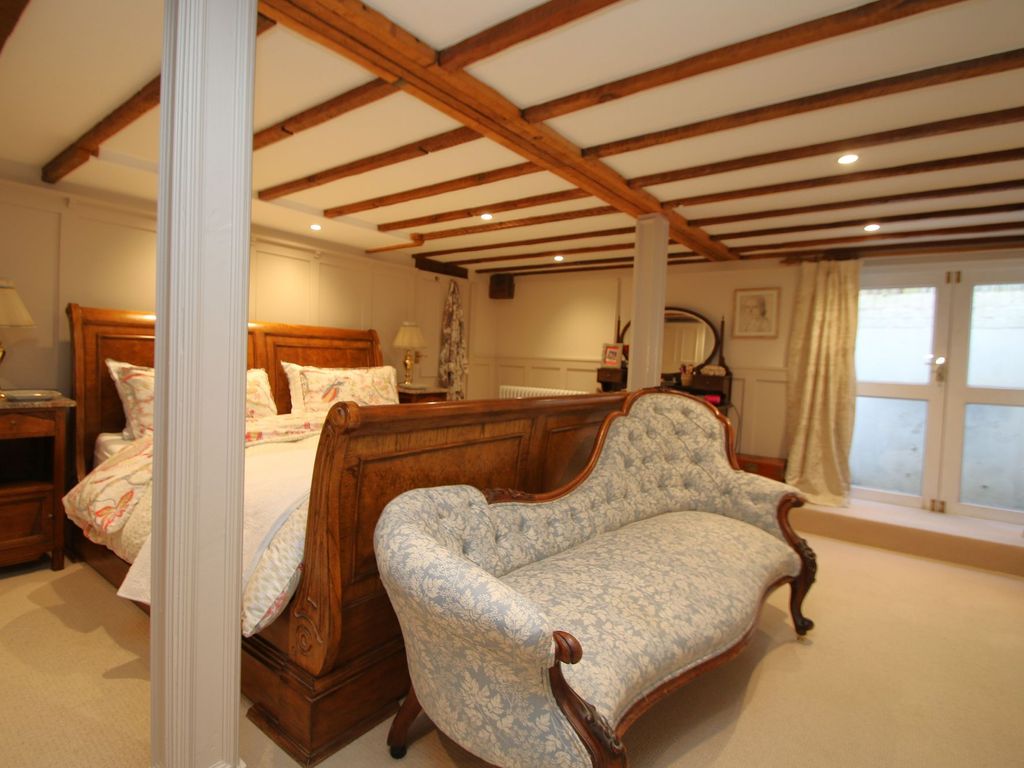 2 bed flat for sale in Beacon Oak Road, Craythorne House Beacon Oak Road TN30, £385,000