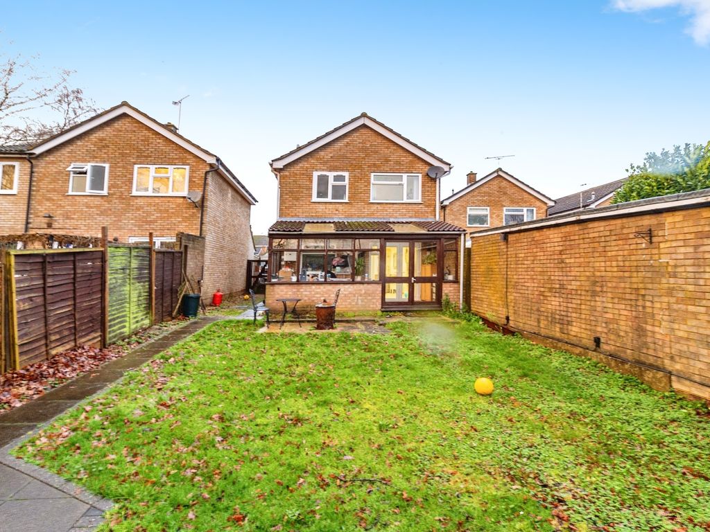 3 bed detached house for sale in Humber Way, Milton Keynes MK3, £400,000