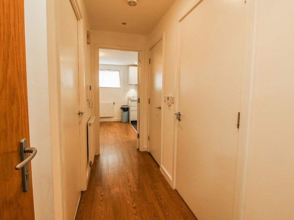 1 bed flat for sale in Addenbrookes Road, Trumpington, Cambridge CB2, £295,000