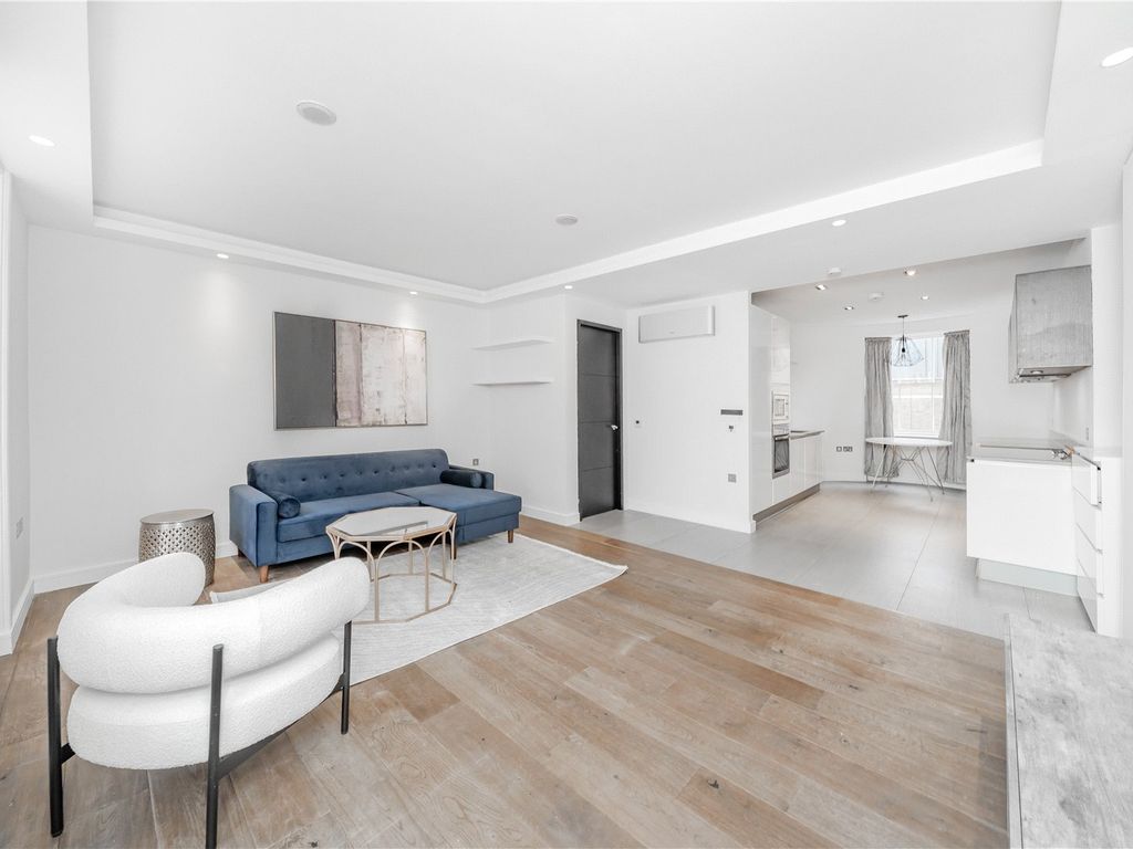 2 bed flat to rent in Baker Street, London NW1, £5,500 pcm