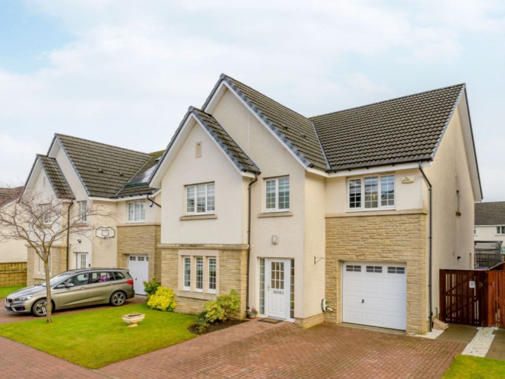 5 bed detached house for sale in Drover Round, Larbert FK5, £420,000
