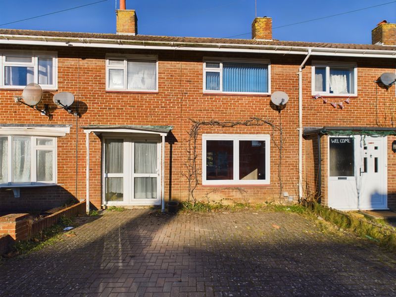 3 bed terraced house for sale in Brock Road, Crawley RH11, £280,000