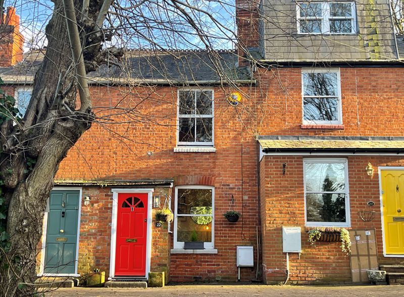 2 bed cottage for sale in Truss Hill Road, Ascot SL5, £425,000