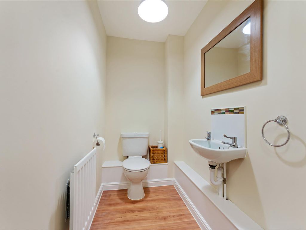 2 bed terraced house for sale in Clayhanger, Guildford GU4, £465,000