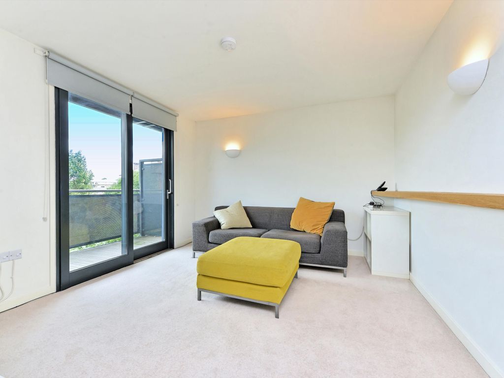 2 bed flat to rent in Winton Court, 65 Calshot Street, Islington, London N1, £2,900 pcm