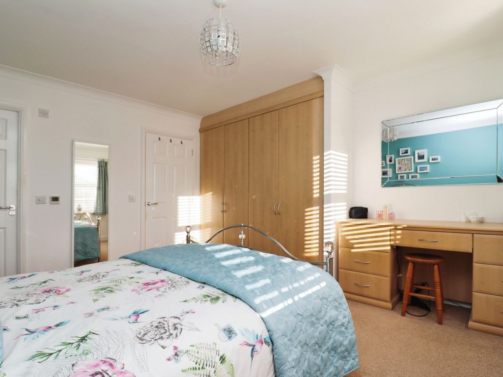 4 bed detached house for sale in Coton Park Drive, Coton Park, Rugby CV23, £494,950
