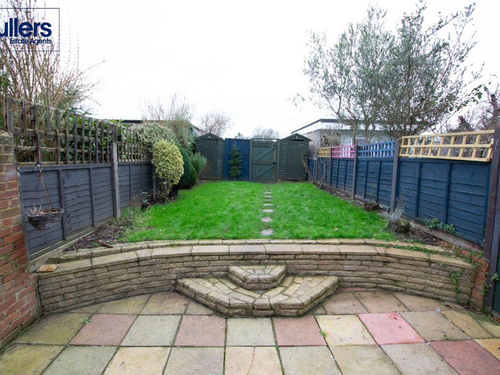 3 bed terraced house for sale in Baker Street, Enfield EN1, £465,000