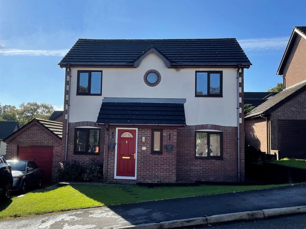 3 bed detached house for sale in Nant Arw, Capel Hendre, Ammanford SA18, £249,950