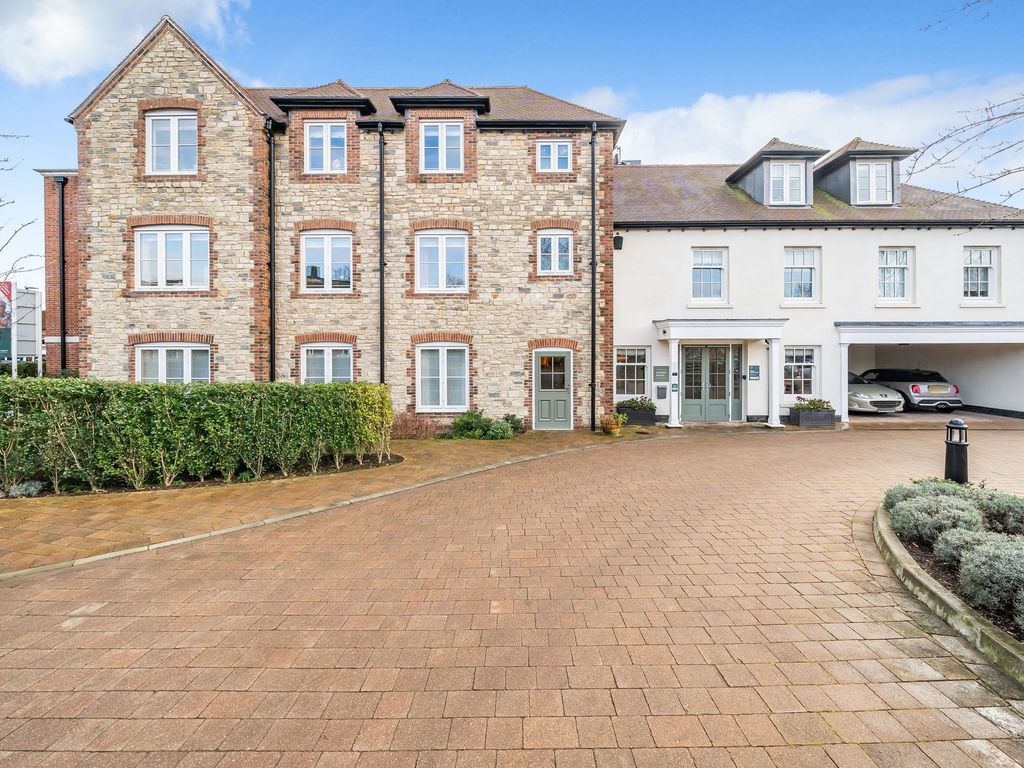2 bed flat for sale in Bepton Road, Dundee House Bepton Road GU29, £625,000