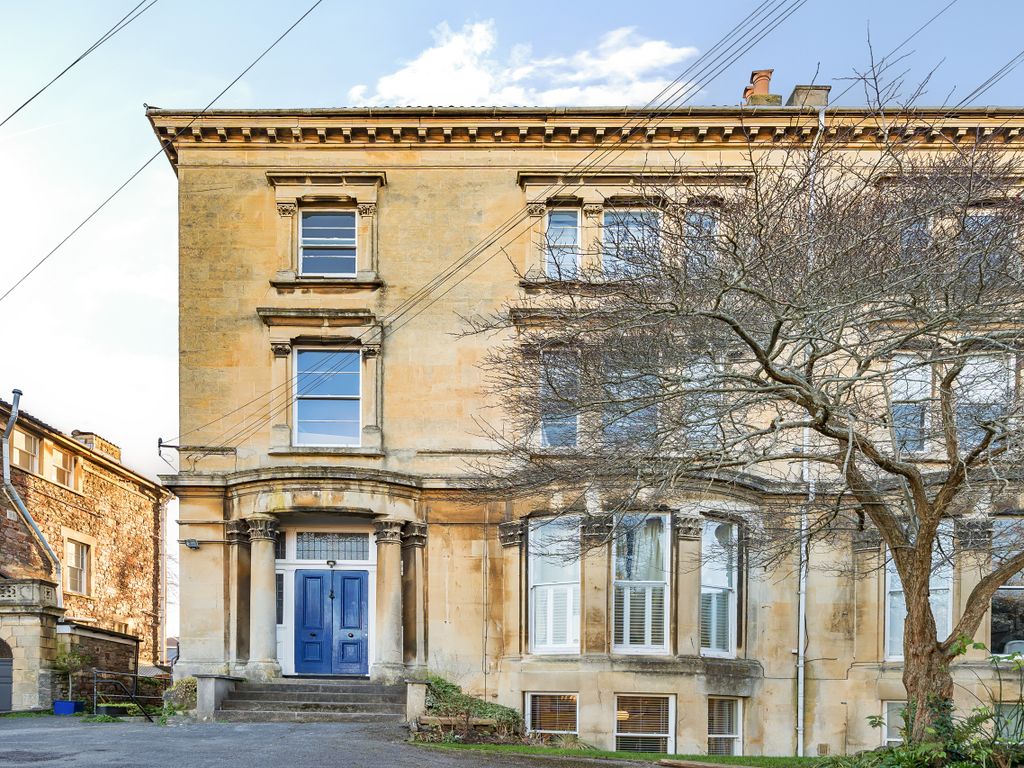 1 bed flat for sale in Cotham Park, Cotham, Bristol BS6, £290,000